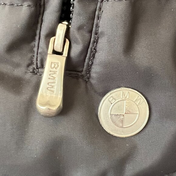 BMW Brand Lifestyle Men's Downfilled Driver's Vest! - Picture 4 of 16